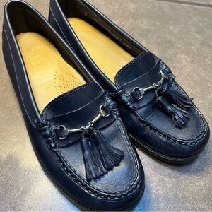 G.H Bass & Co Weejuns Katie 6 M Dark Blue Women Loafers w/ Tassels Metal Accents